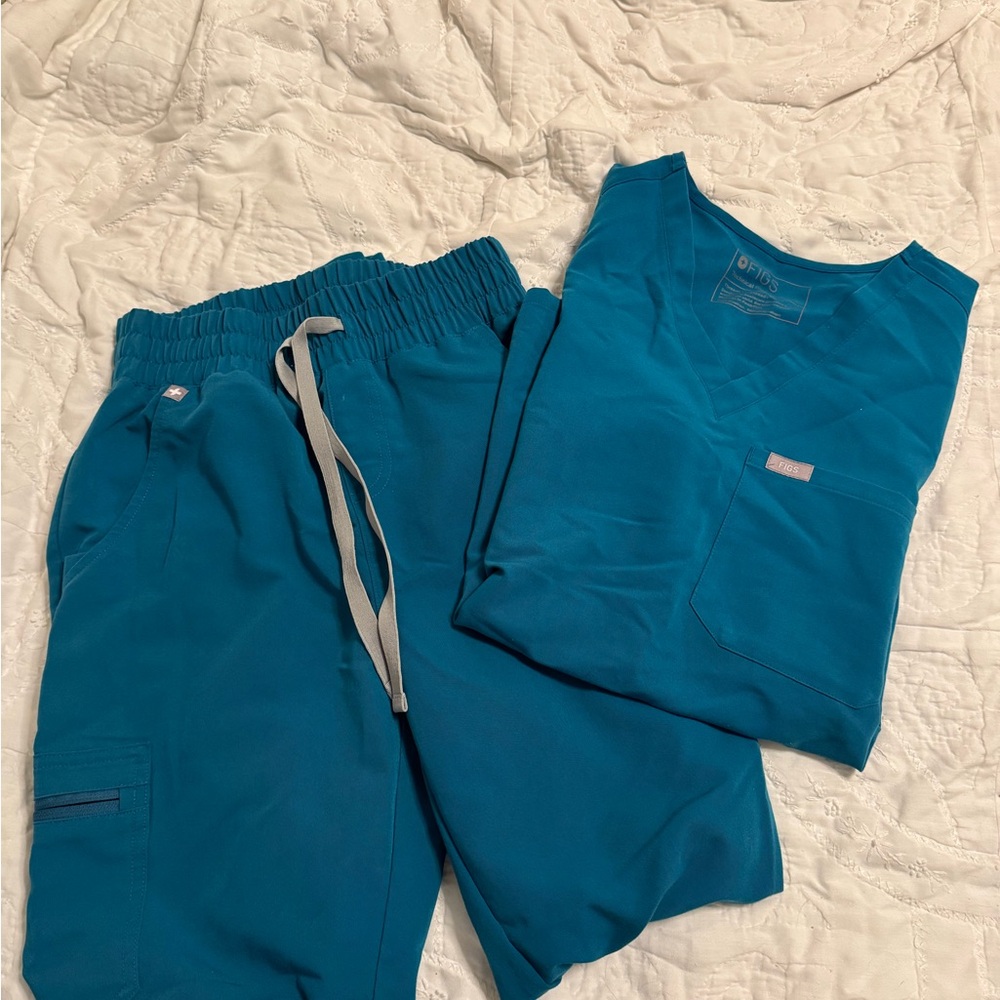 FIGS Teal Scrub Set with V-Neck Top and Drawstring Pants
